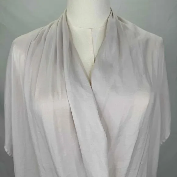Vince Cream Short Sleeve Draped Blouse Small Preppy Transitional Basic Neutral - Picture 3 of 14